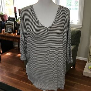 American Eagle  🦅 Jegging T-shirt